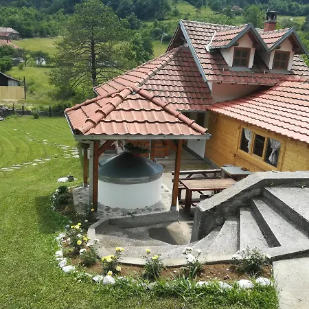 Vikendica Darija 克拉列沃